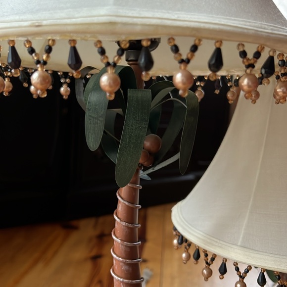 Set of 2 matching Tropical Lamps - Picture 3 of 16